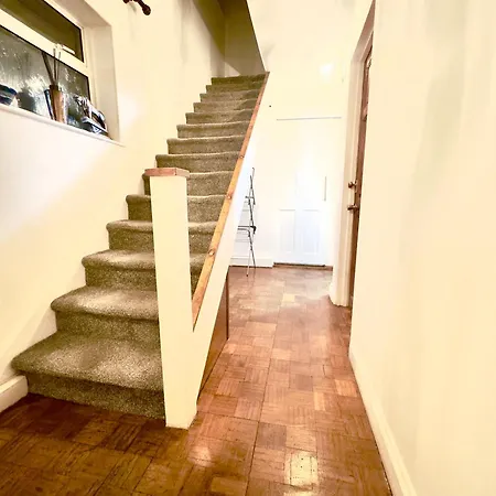 Appartement Lime Tree House à Hounslow Extérieur photo