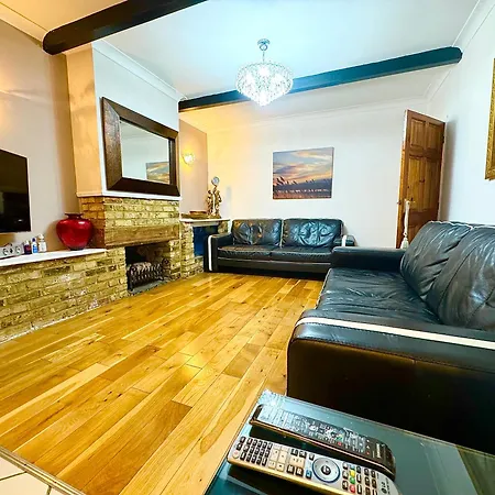 Appartement Lime Tree House à Hounslow Extérieur photo